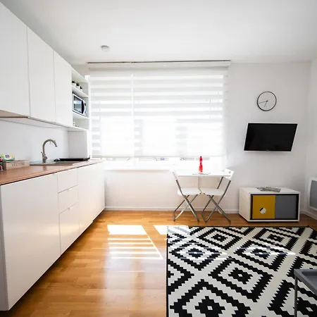 Cozy 1bdr In Center *